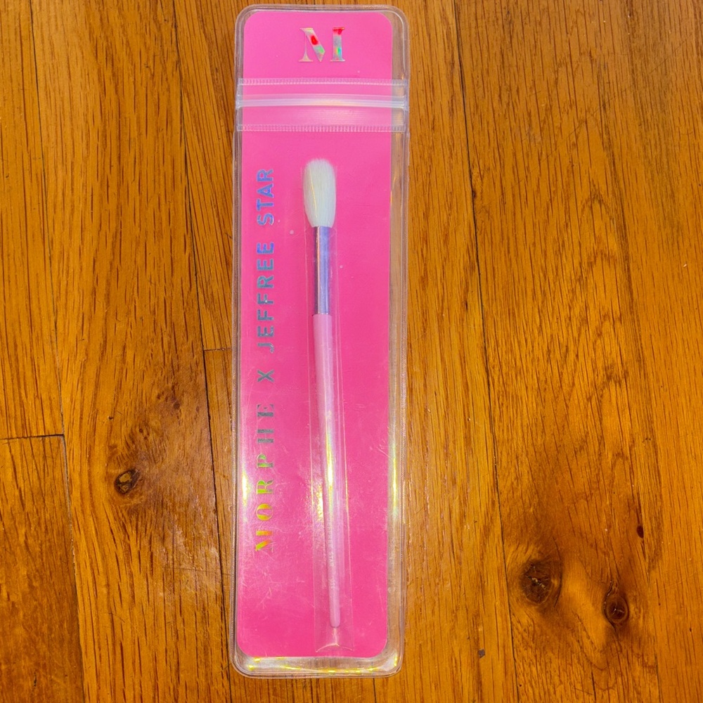 Morphe Jeffrey Star JS4 Fly High Pink and White Makeup Brush